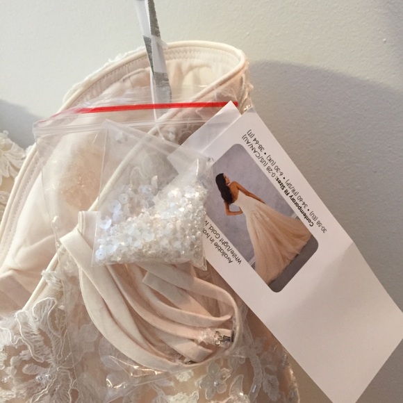 BRAND NEW! Alfred Angelo wedding dress - Picture 4 of 8